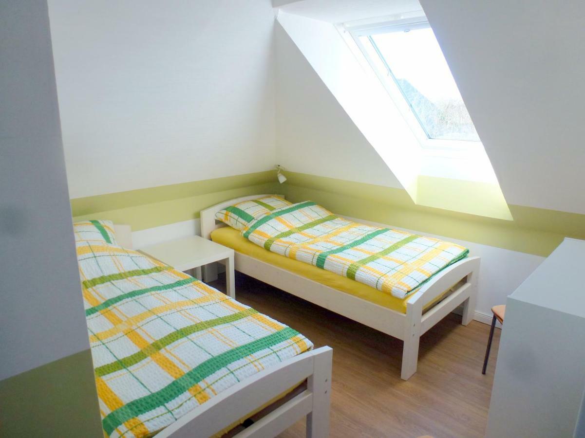 Ferienwohnung Am Runenstein 7 Busdorf Экстерьер фото